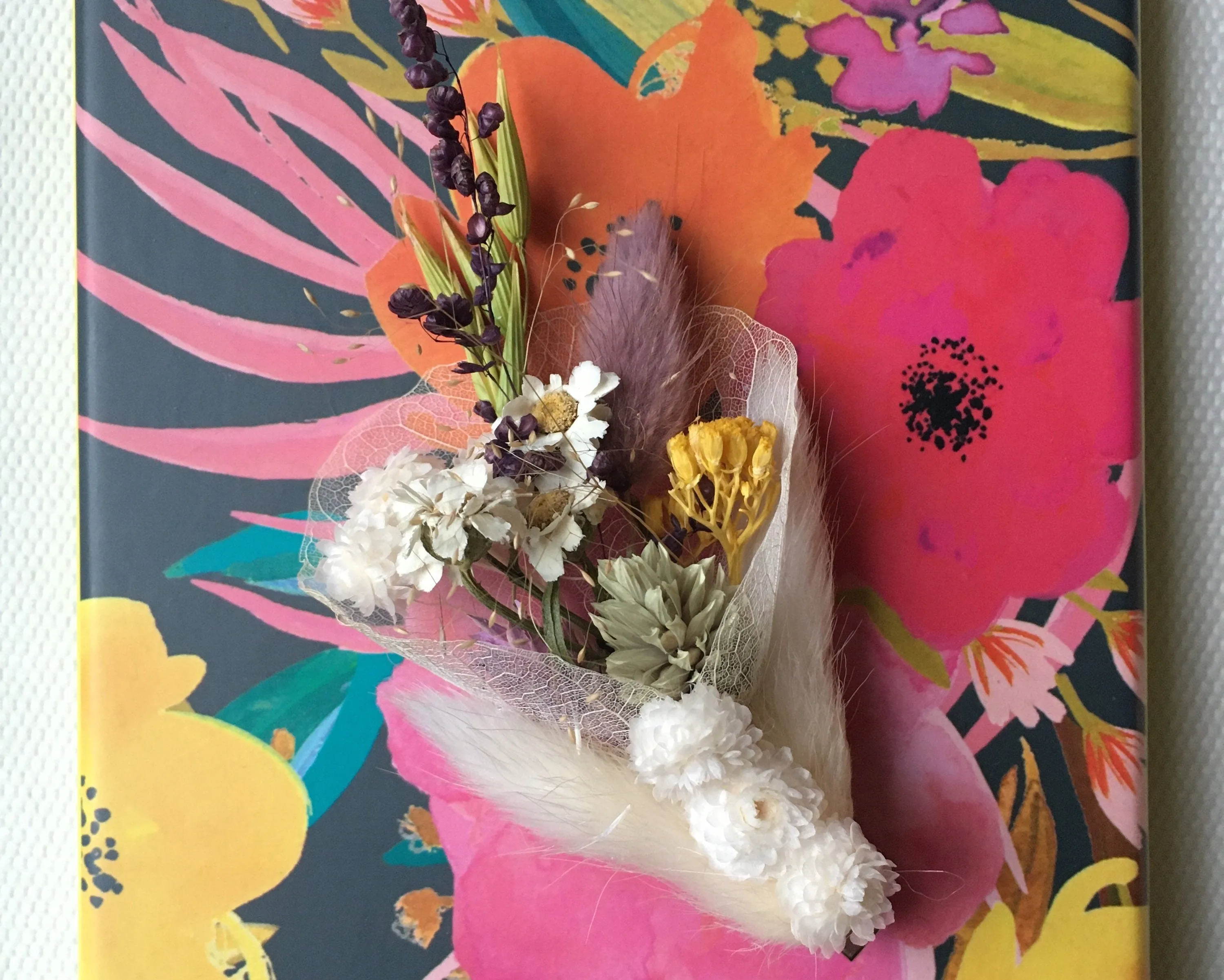 Handmade Flower Hair Clip UK, Pastel Floral Hair Clip, Dried Flower Ivory Hair Piece, Bohemian Bridal Hair Accessories, Unique Design Gift