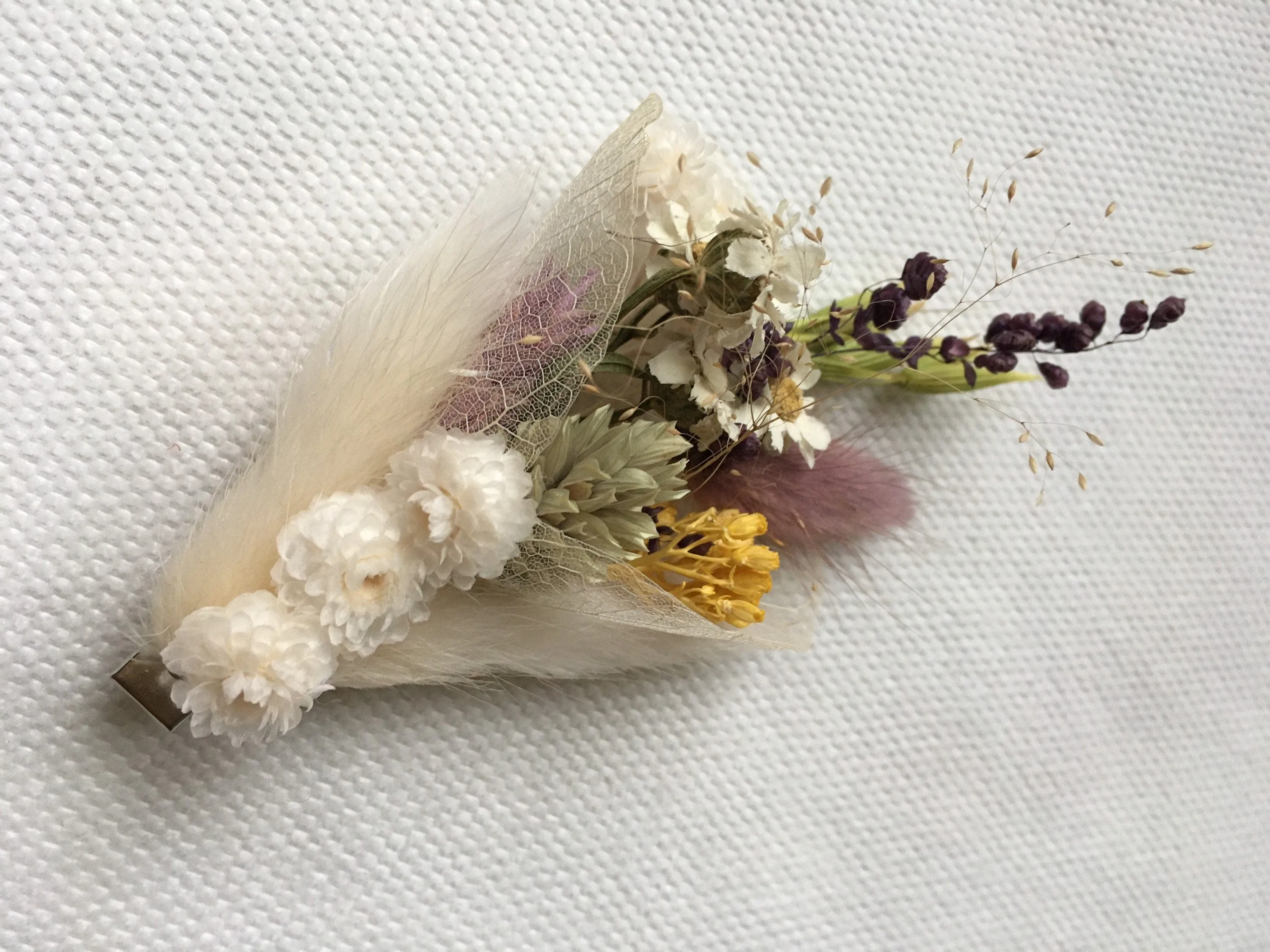 Handmade Flower Hair Clip UK, Pastel Floral Hair Clip, Dried Flower Ivory Hair Piece, Bohemian Bridal Hair Accessories, Unique Design Gift