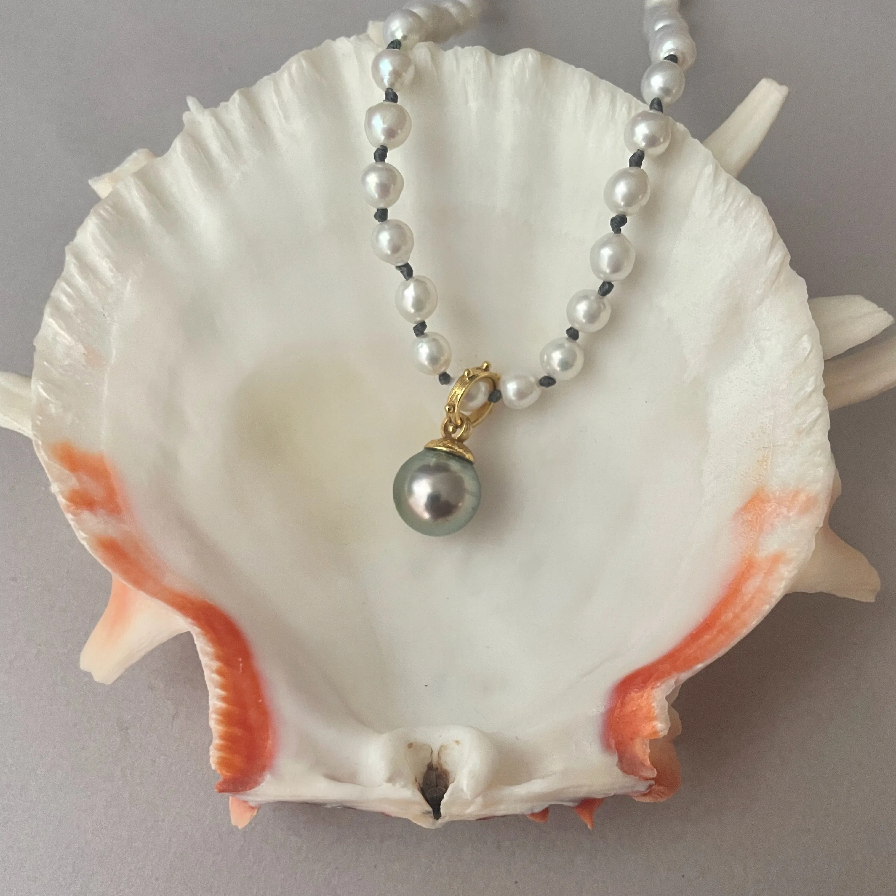 shiny silver blue Tahitian pearl pendant